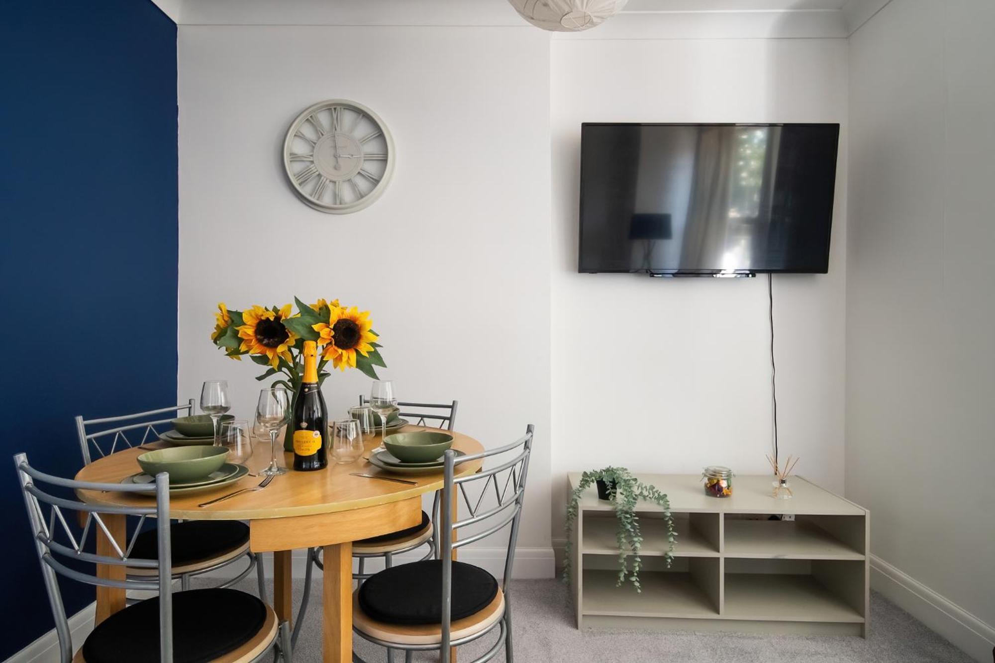 Gorgeous 2Bed Apartment In Fulham, Лондон Екстериор снимка